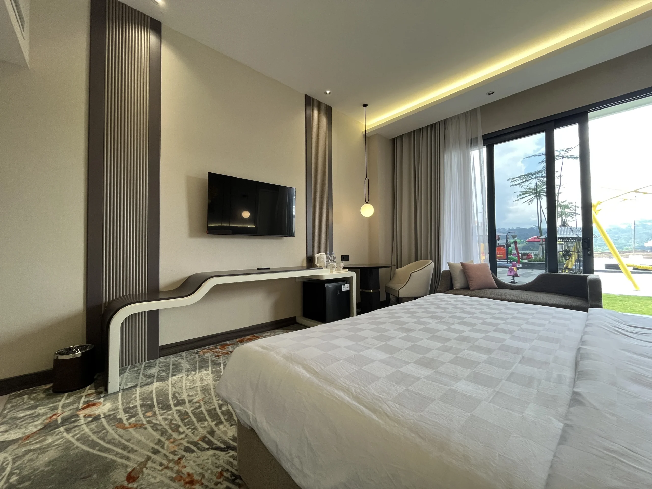 Suite Room (12)